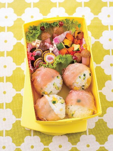 お弁当にも ハムを使った簡単おかずレシピ50 暮らしニスタ 切って使うだけでなく 巻いたり型で抜いた dメニューニュース Nttドコモ