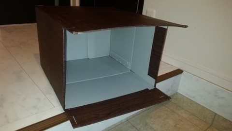 段ボールに壁紙シールを貼って灯油缶の目隠しに ロングブーツを立てたままの収納としても便利 暮らしニスタ 段ボールに壁紙シールを貼って灯油缶の目隠しに ロングブーツを立てたままの収納としても便利 暮らしニスタ