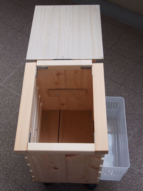 外用 可愛い ほうき収納付きゴミ箱 暮らしニスタ 外用 可愛い ほうき収納付きゴミ箱 暮らしニスタ