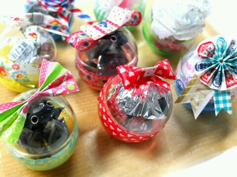 ラッピング ガチャガチャ空ケースとマステでカンタンかわいくプレゼント 暮らしニスタ ラッピング ガチャガチャ空ケースとマステでカンタンかわいくプレゼント 暮らしニスタ