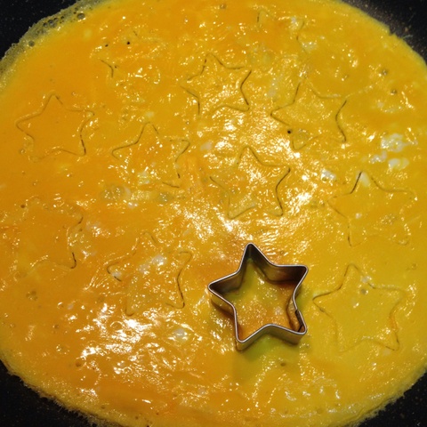 簡単可愛い卵で巻く洋風エビアボカドおにぎらず 暮らしニスタ 簡単可愛い卵で巻く洋風エビアボカドおにぎらず 暮らしニスタ