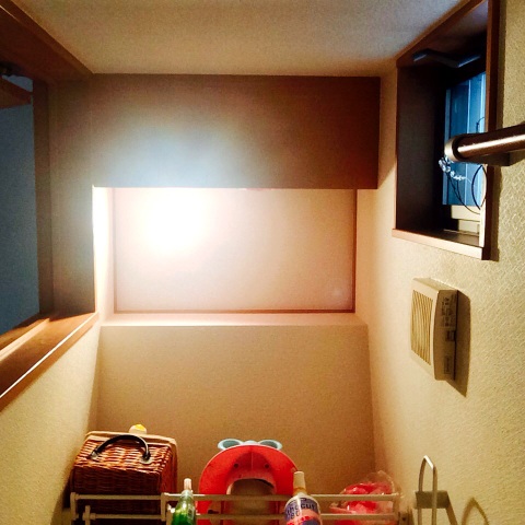 暗い 狭い 収納ない トイレをdiy ビフォーアフター 暮らしニスタ 暗い 狭い 収納ない トイレをdiy ビフォーアフター 暮らしニスタ