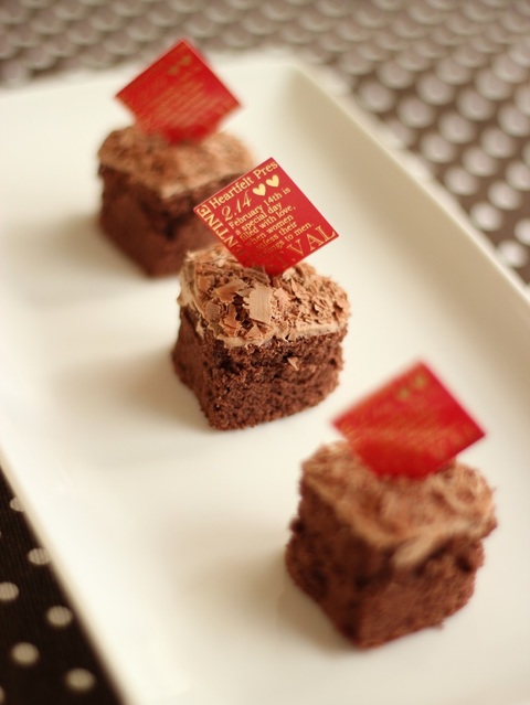 プティハートケーキ 型抜きで作る簡単チョコケーキ 暮らしニスタ