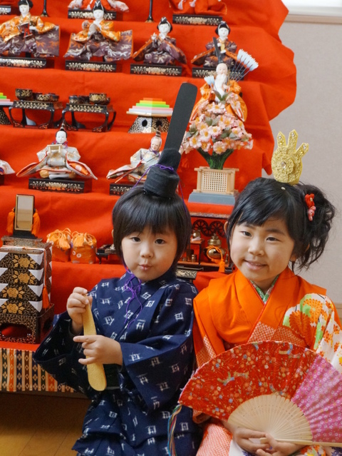 簡単100均でできる冠 ひな祭りを楽しもう 暮らしニスタ 簡単100均でできる冠 ひな祭りを楽しもう 暮らしニスタ