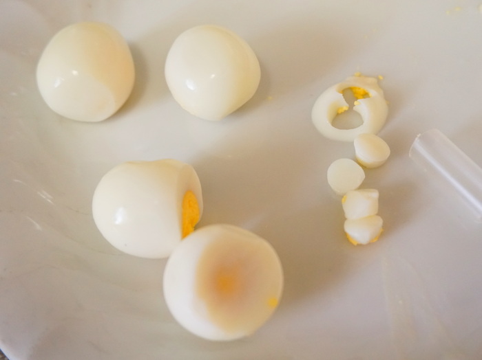 うずらの卵でくまちゃんを作る
