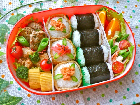 定番メニューも彩りよく 我が家の定番行楽弁当 暮らしニスタ