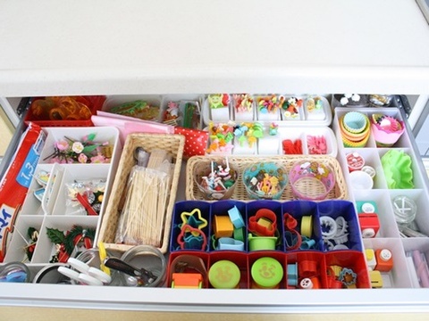 お弁当箱とグッズをすっきり収納方法 暮らしニスタ お弁当箱とグッズをすっきり収納方法 暮らしニスタ