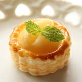 冷凍パイシートde簡単フルーツカップパイ　～桃のパ二エ