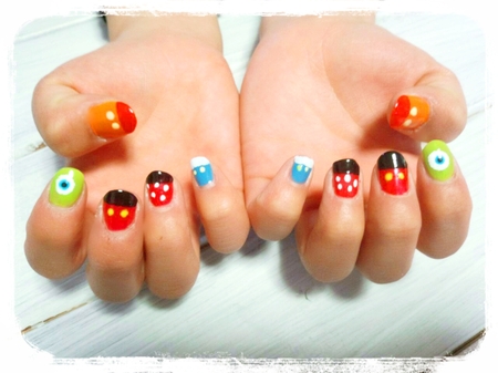 100均ネイルとつまようじで簡単 ディズニーネイル 暮らしニスタ 100均ネイルとつまようじで簡単 ディズニーネイル 暮らしニスタ
