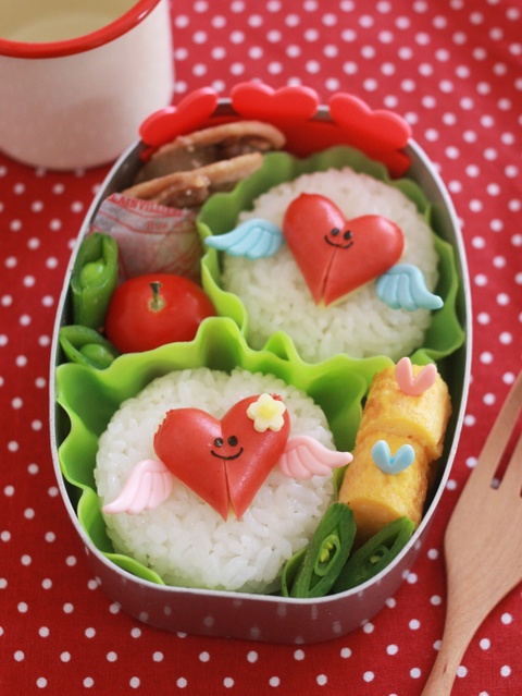ウインナー1本でキャラ弁 ハートのラブリーデコおにぎり 暮らしニスタ ウインナー1本でキャラ弁 ハートのラブリーデコおにぎり 暮らしニスタ