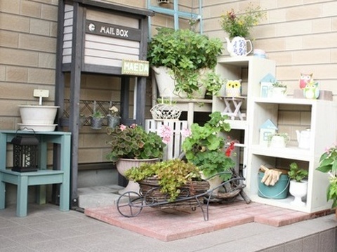 簡単diyで外玄関を模様替え お庭いろいろ 暮らしニスタ 簡単diyで外玄関を模様替え お庭いろいろ 暮らしニスタ