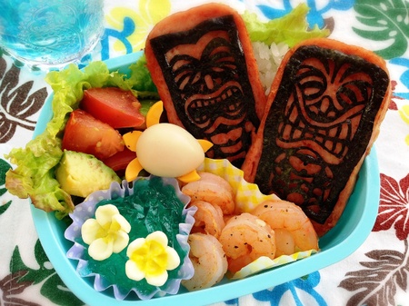 スパムなティキ(ハワイの守り神)弁当