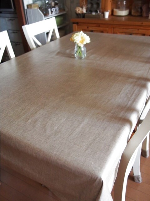 テーブルクロスにはラミネート加工のリネン生地 暮らしニスタ テーブルクロスにはラミネート加工のリネン生地 暮らしニスタ