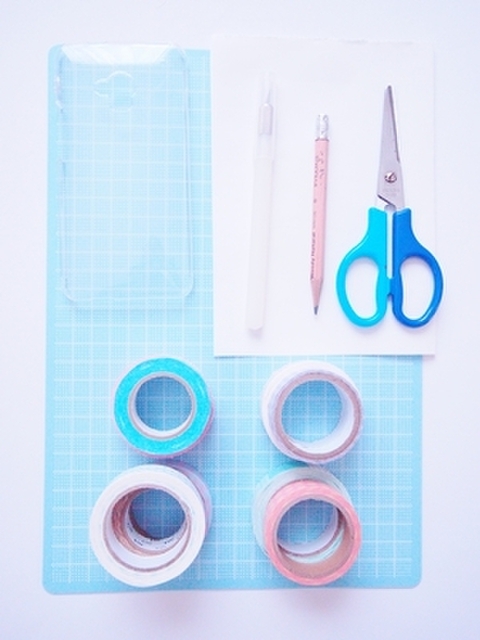 マスキングテープを使ったスマホカバーのカンタン手作り 暮らしニスタ マスキングテープを使ったスマホカバーのカンタン手作り 暮らしニスタ