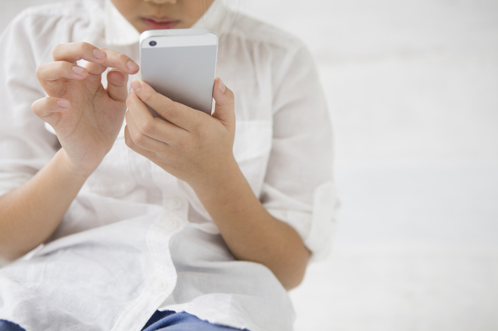 子どもに携帯電話、いつ持たせる?いつが妥当?