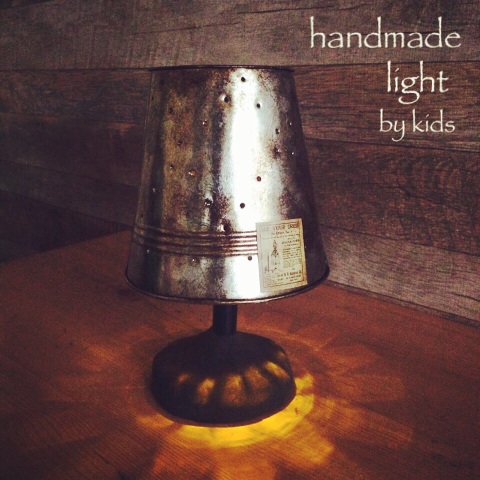 子供と100均工作 夏の自由工作にもピッタリライトの作り方 暮らしニスタ 子供と100均工作 夏の自由工作にもピッタリライトの作り方 暮らしニスタ