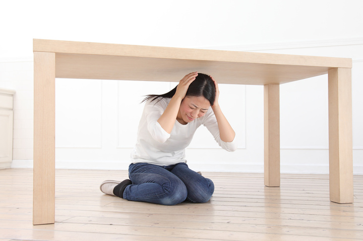 すわ地震!とっさの時にやってはいけない3つのNG行動