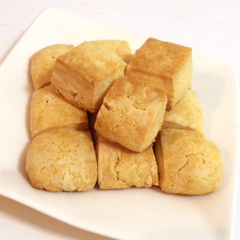 簡単 ココナッツオイルとホットケーキミックスで作るスコーン 暮らしニスタ