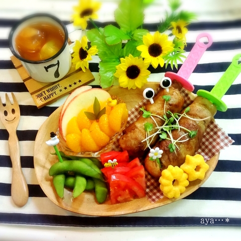 子供も食べやすい バナナの剣で肉巻きおにぎり 暮らしニスタ 子供も食べやすい バナナの剣で肉巻きおにぎり 暮らしニスタ