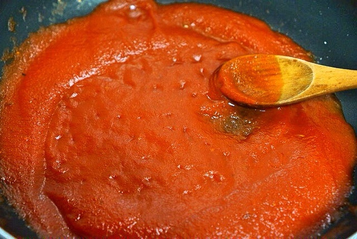 4.トマトソース作り