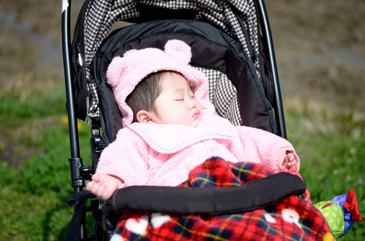 「いきなり触らないで!」わが子が見知らぬ人にされて嫌だったことBEST4