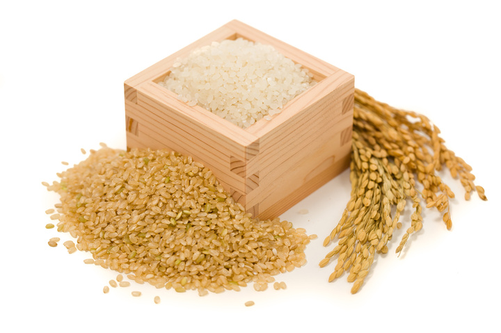 お米をばんそうこうで貼り付けてツボ押し!? 効果的なツボ押しの方法