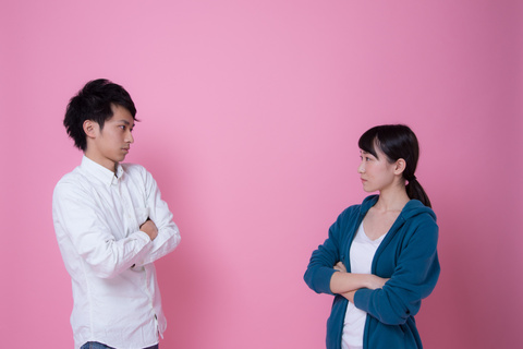 夫婦仲を悪化させる妻の特徴とは 依存しすぎ それとも無関心 暮らしニスタ