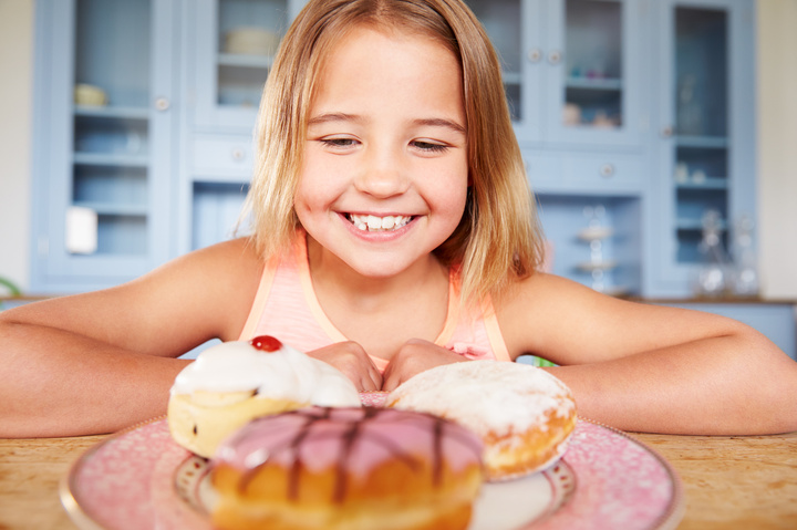 知らない間に依存症に?!気をつけたい子どものおやつ事情
