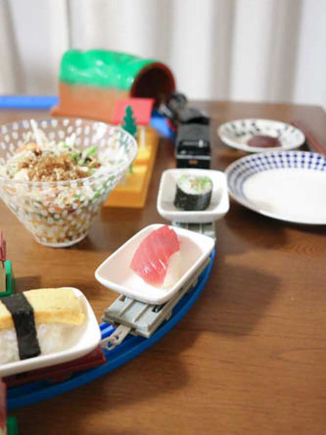 子ども大喜び プラレール簡単リメイクで回転寿司 暮らしニスタ 子ども大喜び プラレール簡単リメイクで回転寿司 暮らしニスタ