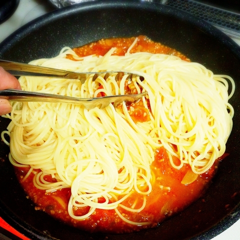 トマト100 で作る我が家の絶品ミートソース 暮らしニスタ