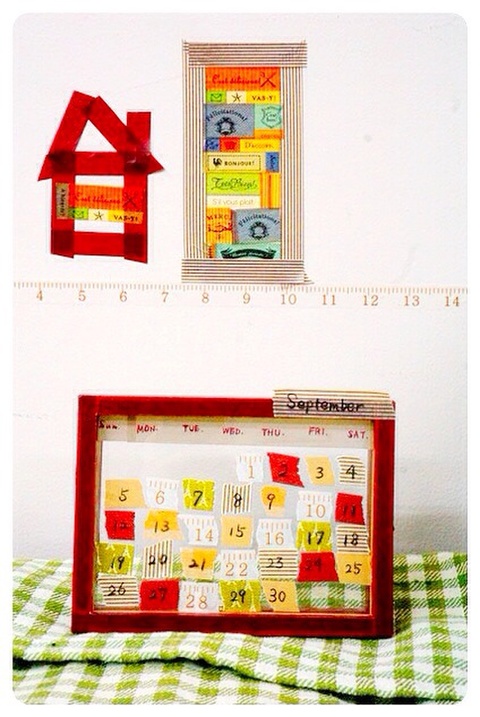 100均の写真立てが マステで簡単 卓上カレンダーに変身 暮らしニスタ