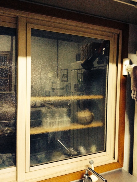 キッチンdiy マステ 100均でレトロな窓に変身 暮らしニスタ