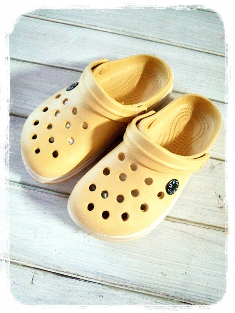 スタンプで簡単 激安398円のクロックス風サンダルを男前アレンジ 暮らしニスタ スタンプで簡単 激安398円のクロックス風サンダルを男前アレンジ 暮らしニスタ