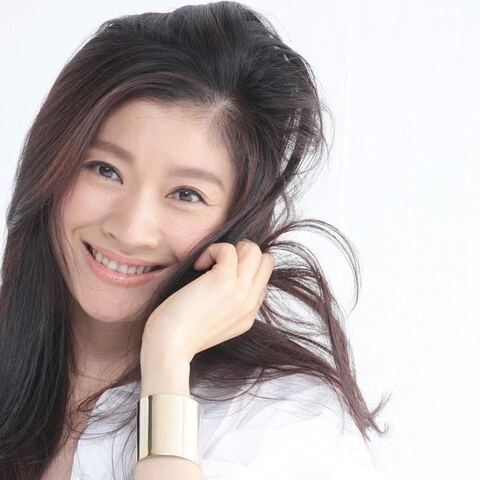 篠原涼子が語る 髪がずっと切れなかった理由 暮らしニスタ 篠原涼子が語る 髪がずっと切れなかった理由 暮らしニスタ
