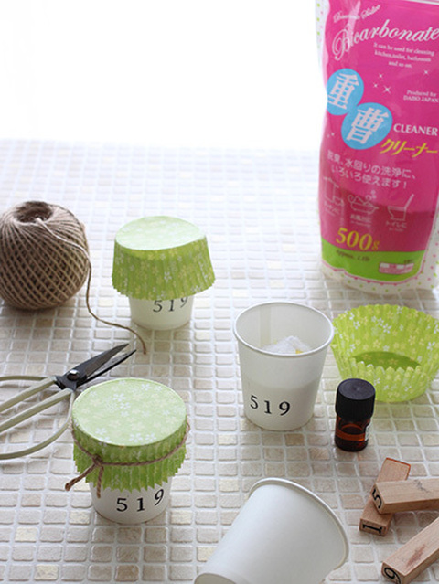 ダイソー100円の重曹と紙コップで作る靴の消臭グッズ 暮らしニスタ ダイソー100円の重曹と紙コップで作る靴の消臭グッズ 暮らしニスタ