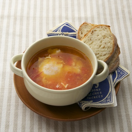 冷凍ストックの塩トマトで超簡単！10分でできる絶品スープレシピ