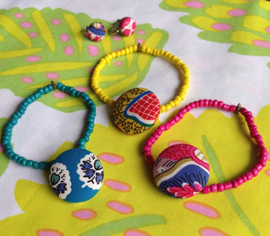 簡単おしゃれなブレスレットの作り方50選 100均も活用して沢山作ってみて 暮らしニスタ 簡単おしゃれなブレスレットの作り方50選 100均も活用して沢山作ってみて 暮らしニスタ