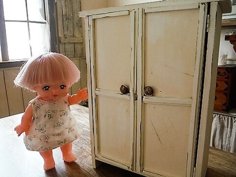 ダイソーの工作板で作る メルちゃんのクローゼット 暮らしニスタ ダイソーの工作板で作る メルちゃんのクローゼット 暮らしニスタ