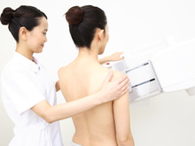 今すぐできる！“乳がん”早期発見のためのセルフチェック！