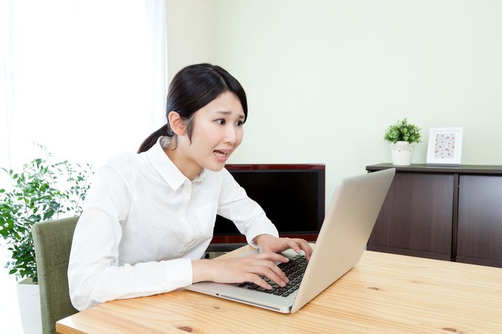 SNSで人間関係にヒビが!ママたちが遭遇にしたトラブル体験談