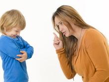 ママ友の子ども、叱れる？叱れない？あなたならどうする？