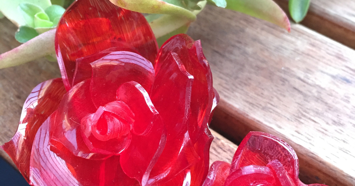 プラバンで作る☆立体 薔薇の花｜ハンドメイドの作り方・アイデア