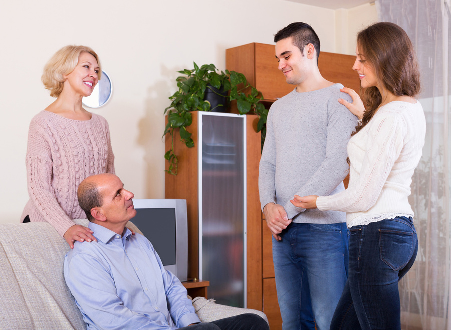 娘の彼氏と初対面 焦った父親たちの爆笑エピソード集 暮らしニスタ 娘の彼氏と初対面 焦った父親たちの爆笑エピソード集 暮らしニスタ