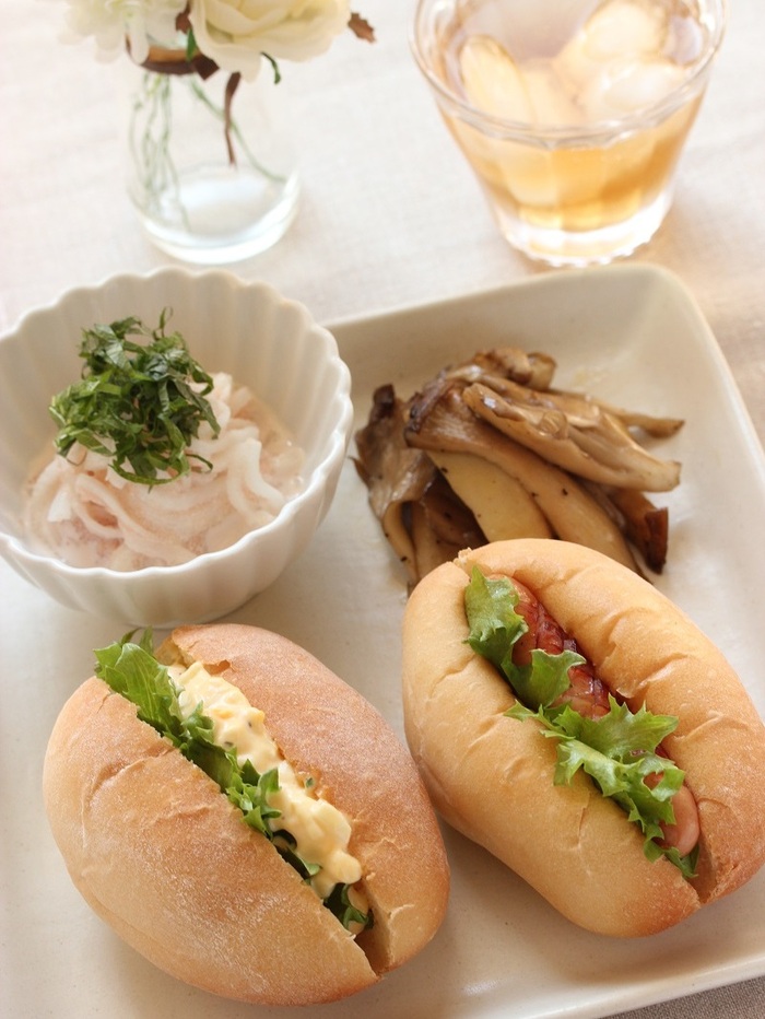 ミニホットドッグ＆卵サンド de パンプレートランチ☆　～和食器を使って
