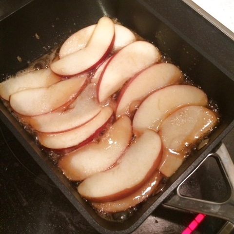 オーブン無し たまご焼きフライパンとhmで簡単 カラメル焼きりんごケーキ 暮らしニスタ オーブン無し たまご焼きフライパンとhmで簡単 カラメル焼きりんごケーキ 暮らしニスタ