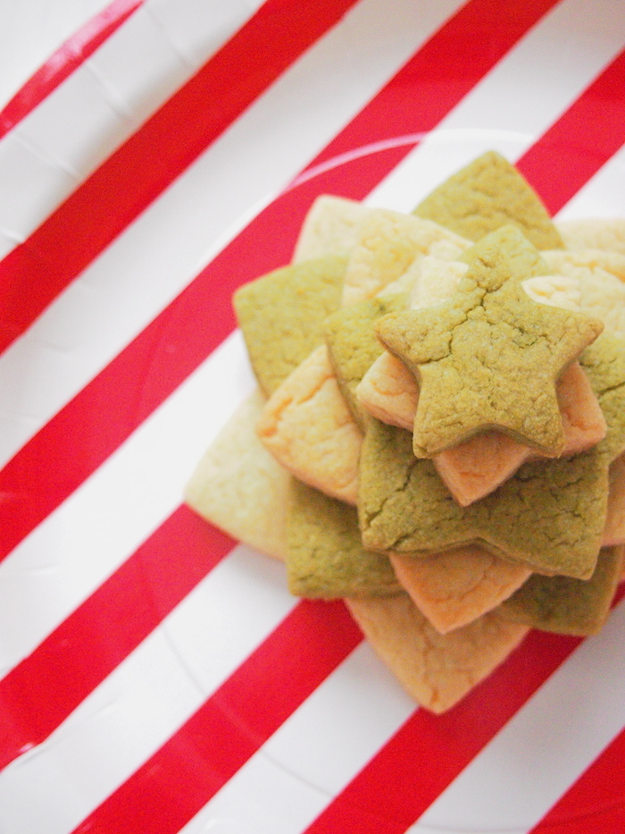 クリスマスパーティーにいかが？星形☆クッキーを重ねてツリーを作ろう。