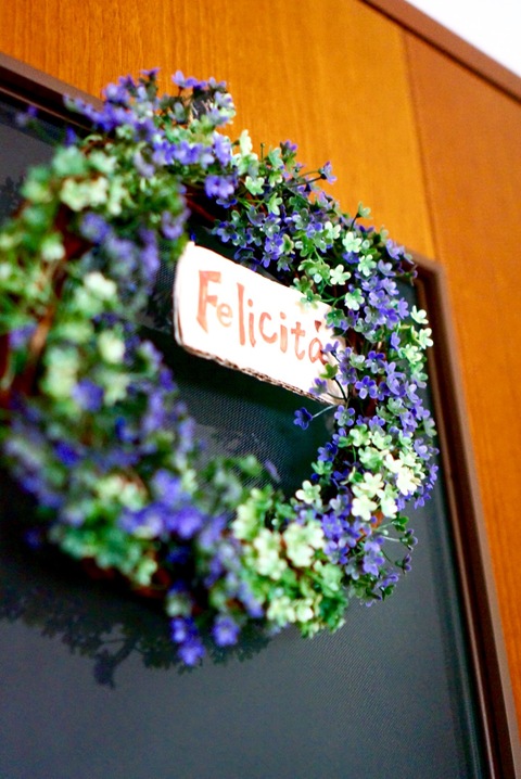 100均リメイクリース 貼らずに挿すだけ 何度でもやり直せるずぼらリース 暮らしニスタ