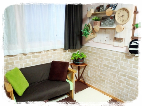 100均リメイクシートと配線カバーで リビング壁をカフェ風腰壁にdiy 暮らしニスタ 100均リメイクシートと配線カバーで リビング壁をカフェ風腰壁にdiy 暮らしニスタ
