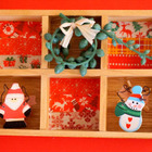 100均素材で簡単リメイク＊クリスマスのミニ飾り棚