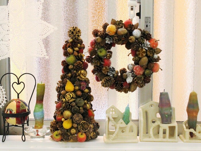 自然の恵みとフェイクをミックス♡クリスマスツリー＆リースと蜜蝋キャンドル